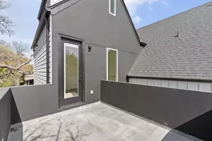 1402 Summit St, Austin, TX 78741 - Photo 24