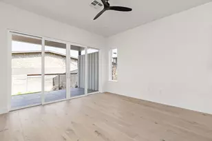 1402 Summit St, Austin, TX 78741 - Photo 12