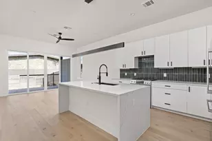 1402 Summit St, Austin, TX 78741 - Photo 6