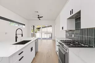 1402 Summit St, Austin, TX 78741 - Photo 10