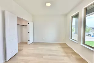 580 Treadwell Ln, Kyle, TX 78640 - Photo 4