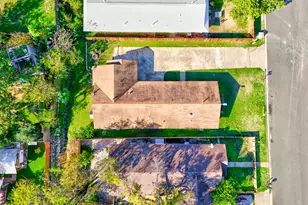 205 Liverpool Dr, Austin, TX 78745 - Photo 36