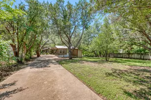 113 Red Bird Dr, Kingsland, TX 78639 - Photo 36