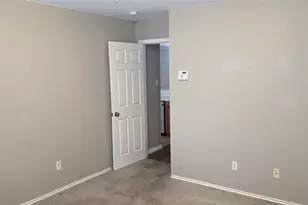 204 Quail Hollow Dr, Hutto, TX 78634 - Photo 10