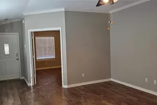 204 Quail Hollow Dr, Hutto, TX 78634 - Photo 2