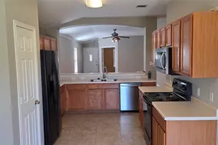 204 Quail Hollow Dr, Hutto, TX 78634 - Photo 16