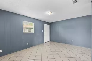 1611 Jones St, Taylor, TX 76574 - Photo 6