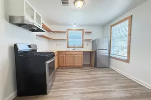 1203 Olander St, Austin, TX 78702 - Photo 4