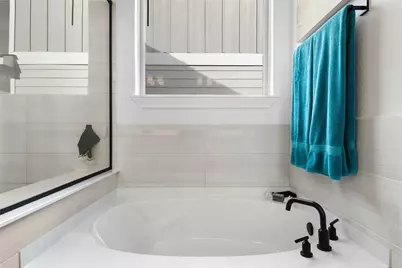 136 Banyon Drive, Liberty Hill, TX 78642 - Photo 24