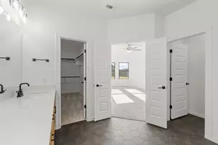 121 Keswick St, Liberty Hill, TX 78642 - Photo 18