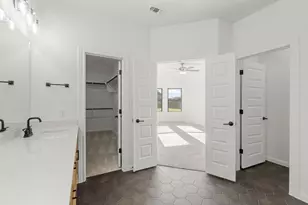 121 Keswick St, Liberty Hill, TX 78642 - Photo 14