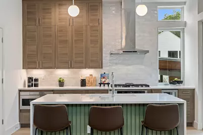 900 S 2nd Street #21, Austin, TX 78704 - Photo 2