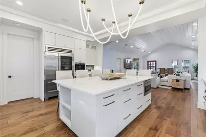 901 Theresa Avenue, Austin, TX 78703 - Photo 2