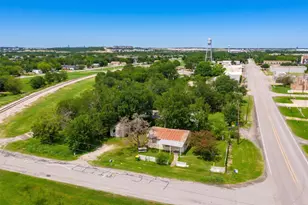 310 E Parsons St, Manor, TX 78653 - Photo 1