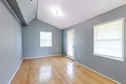 310 E Parsons Street, Manor, TX 78653 - Photo 8