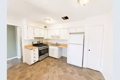 2301 Mission Hill Drive #102, Austin, TX 78741 - Photo 10