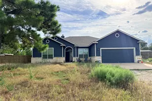 292 Cardinal Dr, Paige, TX 78659 - Photo 2