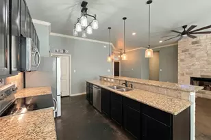 292 Cardinal Dr, Paige, TX 78659 - Photo 10