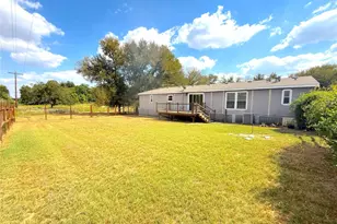 3063 Co Rd 484, Elgin, TX 78621 - Photo 28