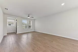 105 Antoinette Wy, San Marcos, TX 78666 - Photo 2