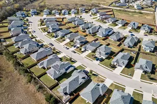 316 Insider Loop, Elgin, TX 78621 - Photo 36