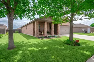 614 Lantana Ave, Lockhart, TX 78644 - Photo 2