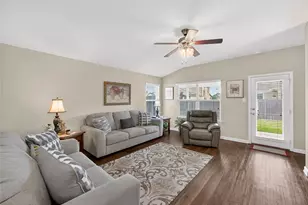 614 Lantana Ave, Lockhart, TX 78644 - Photo 4