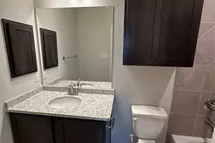 810 E Baxter Street E, Seguin, TX 78155 - Photo 14