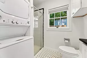 811 E 45th St, Austin, TX 78751 - Photo 18