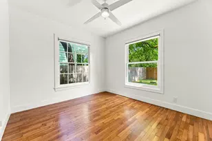 811 E 45th St, Austin, TX 78751 - Photo 12