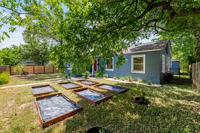811 E 45th Street, Austin, TX 78751 - Photo 22