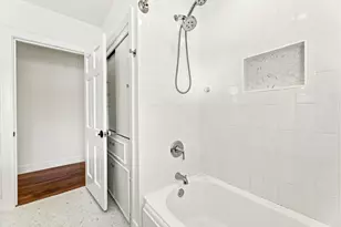 811 E 45th St, Austin, TX 78751 - Photo 14