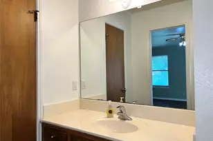 209 Oak Crest Ln, Georgetown, TX 78628 - Photo 2