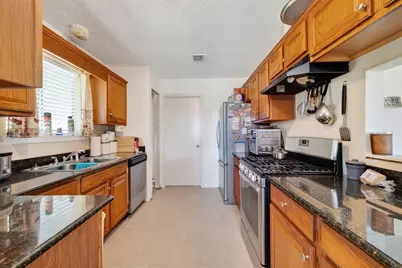 14003 Valley Grove Drive, Houston, TX 77066 - Photo 12