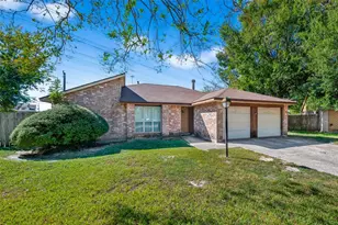 14003 Valley Grove Dr, Houston, TX 77066 - Photo 2