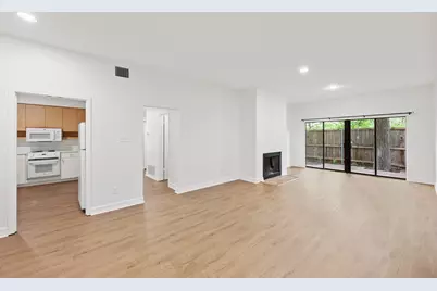 409 E 38th Street #101, Austin, TX 78705 - Photo 8