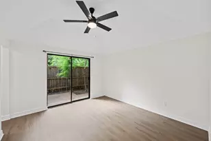 409 E 38th St, Austin, TX 78705 - Photo 12