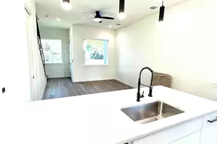 6809 Porter St, Austin, TX 78741 - Photo 6