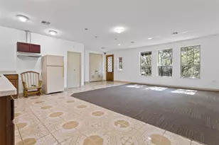 201 Laurel Ln, Spicewood, TX 78669 - Photo 10