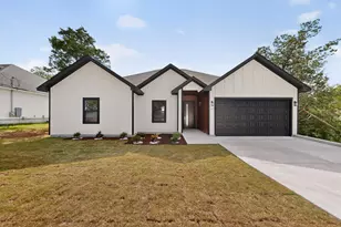 137 N Pohakea Dr, Bastrop, TX 78602 - Photo 6