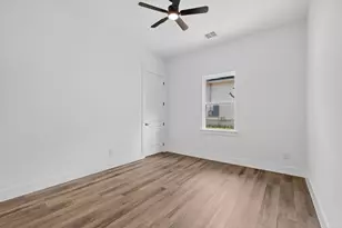 137 N Pohakea Dr, Bastrop, TX 78602 - Photo 30