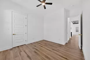 137 N Pohakea Dr, Bastrop, TX 78602 - Photo 30