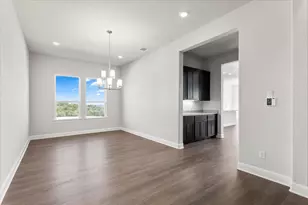 100 Plumfield Cv, Georgetown, TX 78628 - Photo 10