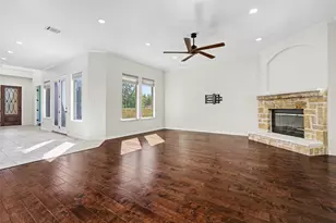 1020 Winding Way Dr, Georgetown, TX 78628 - Photo 10