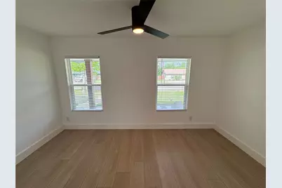 5805 N Hampton Drive, Austin, TX 78723 - Photo 10