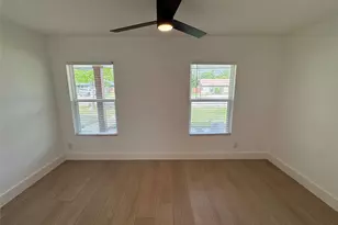 5805 N Hampton Dr, Austin, TX 78723 - Photo 10