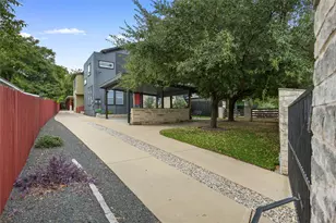 1612 S 3rd St, Austin, TX 78704 - Photo 2