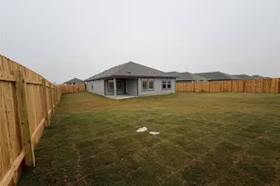 100 Honey Bee Rd, Jarrell, TX 76537 - Photo 4