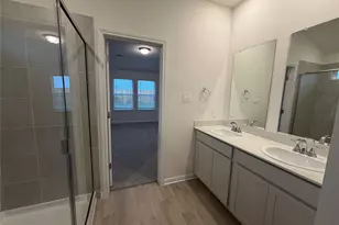 100 Honey Bee Rd, Jarrell, TX 76537 - Photo 2