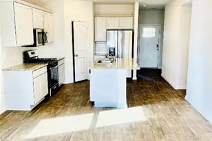 1420 London Wy, Lockhart, TX 78644 - Photo 2